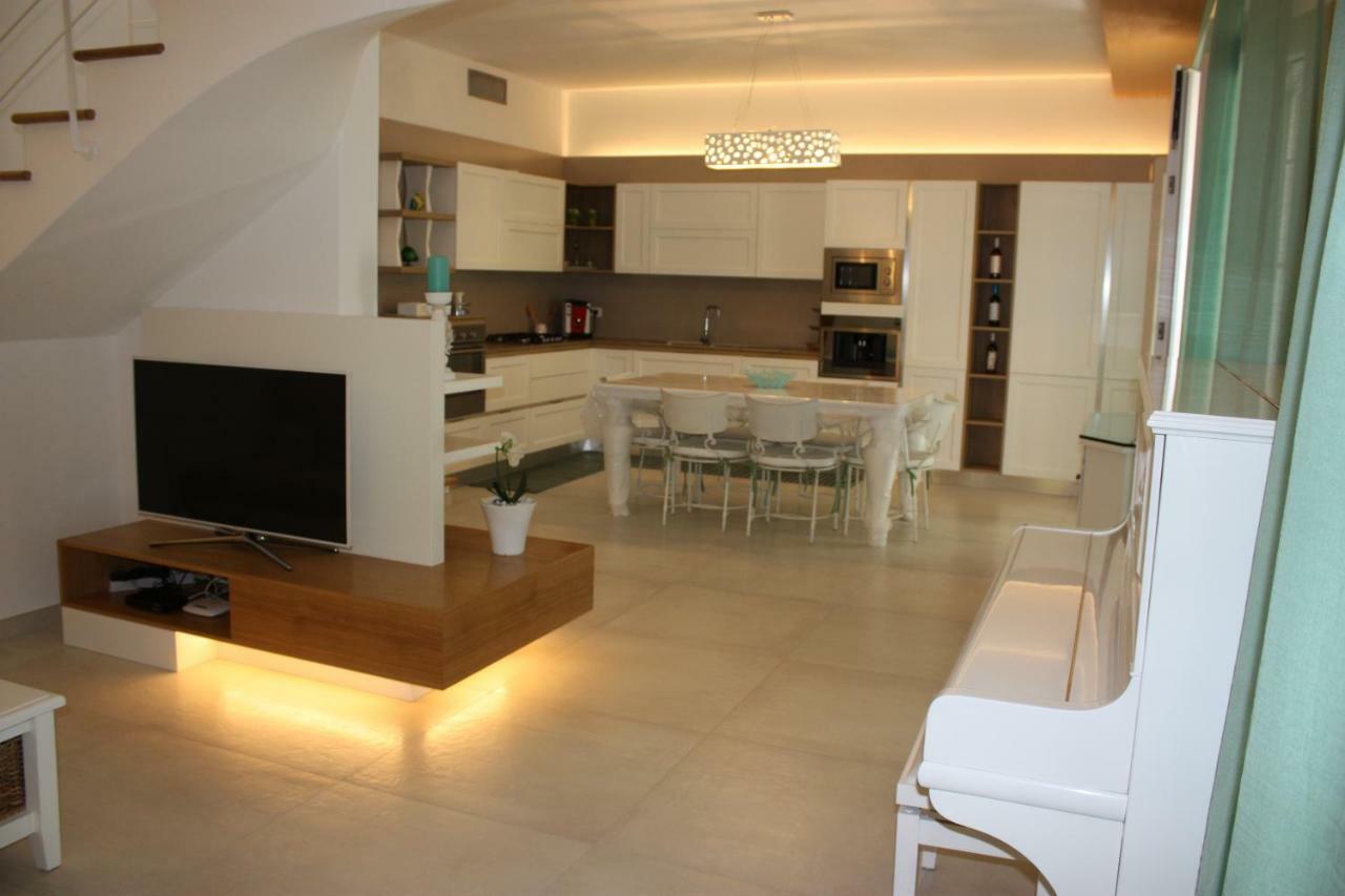 Villa Торре-Сан-Джованні-Удженто Екстер'єр фото